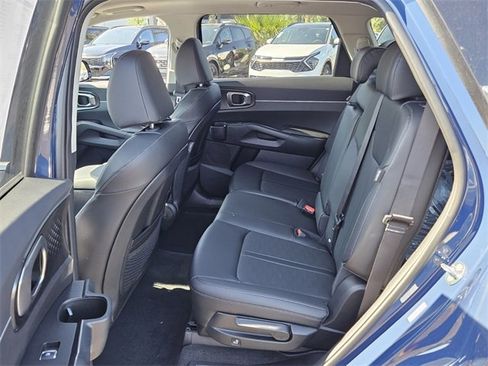 New 2025 Kia Sorento S w/ Panoramic Sunroof Package image 5