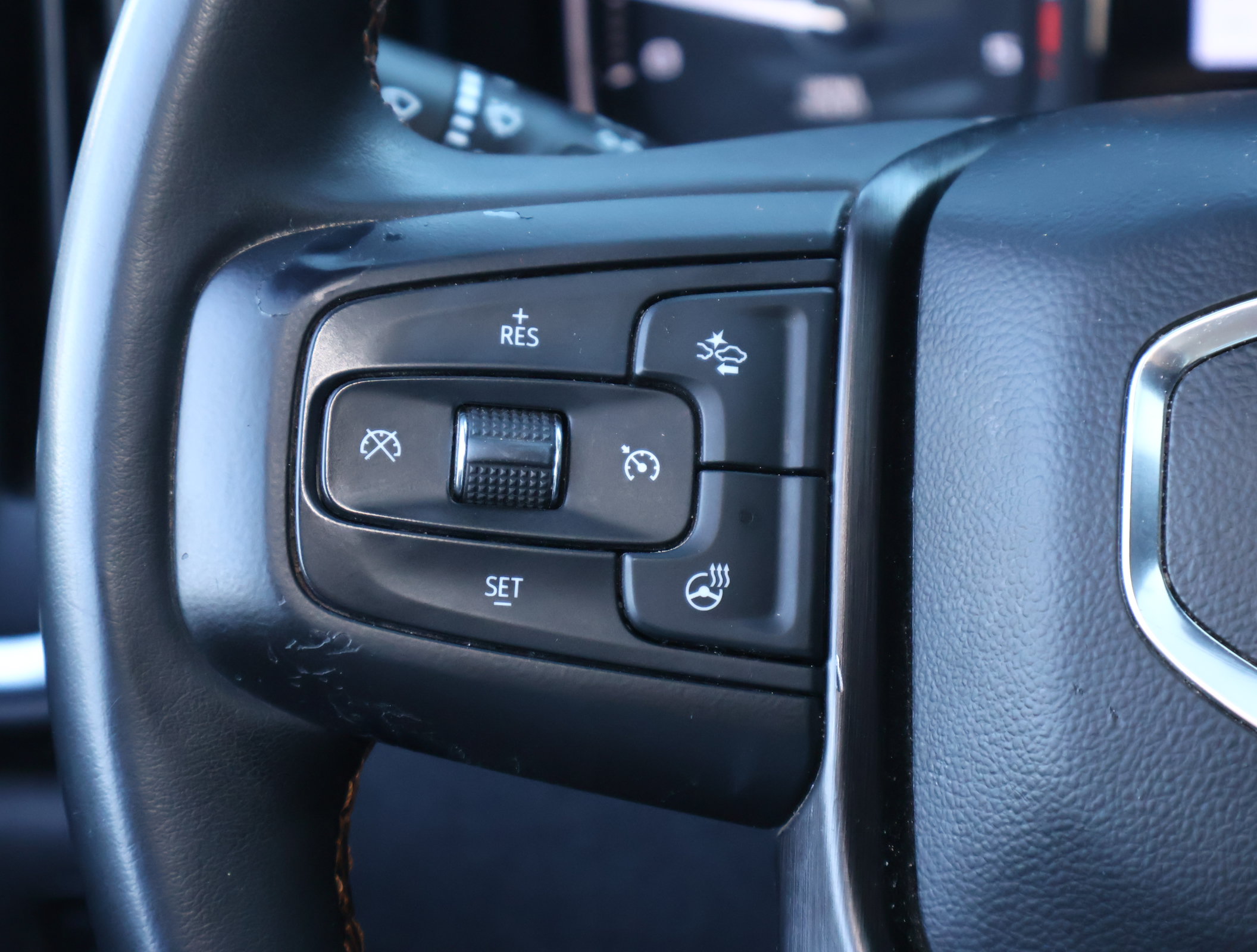 Used 2023 GMC Sierra 2500 AT4 w/ AT4 Preferred Package AWD/4WD image 17