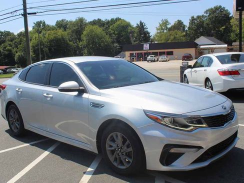 Used 2020 Kia Optima LX FWD image 3