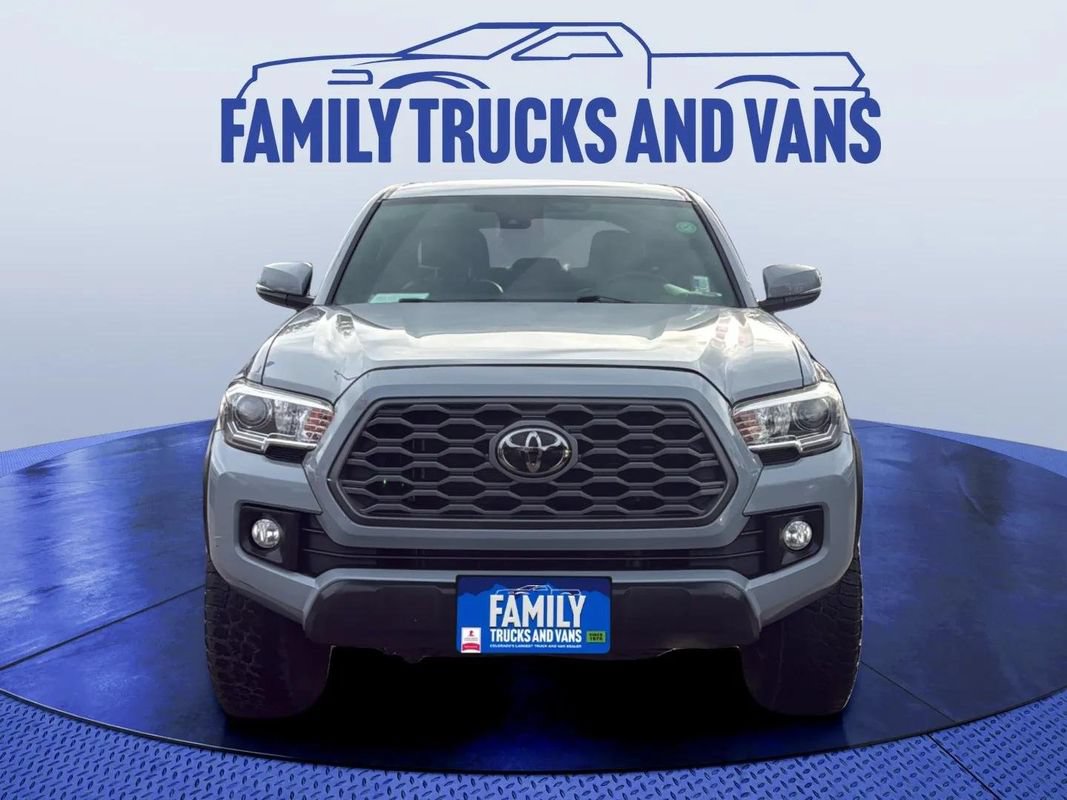 Used 2018 Toyota Tacoma TRD Off-Road w/ TRD Premium Off Road Package AWD/4WD image 8