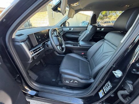 Used 2025 Hyundai Santa Fe SEL FWD image 28