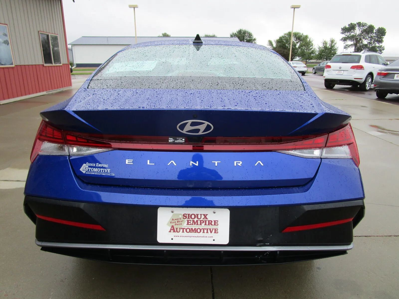 Used 2025 Hyundai Elantra SEL FWD image 8