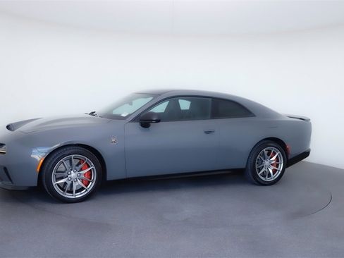 Used 2025 Dodge Charger R/T Scat Pack w/ Track Pack image 15