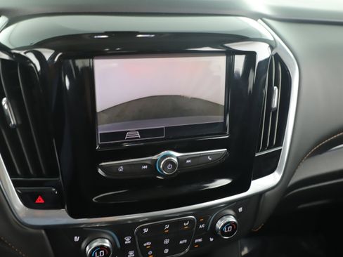 Used 2020 Chevrolet Traverse LS image 14