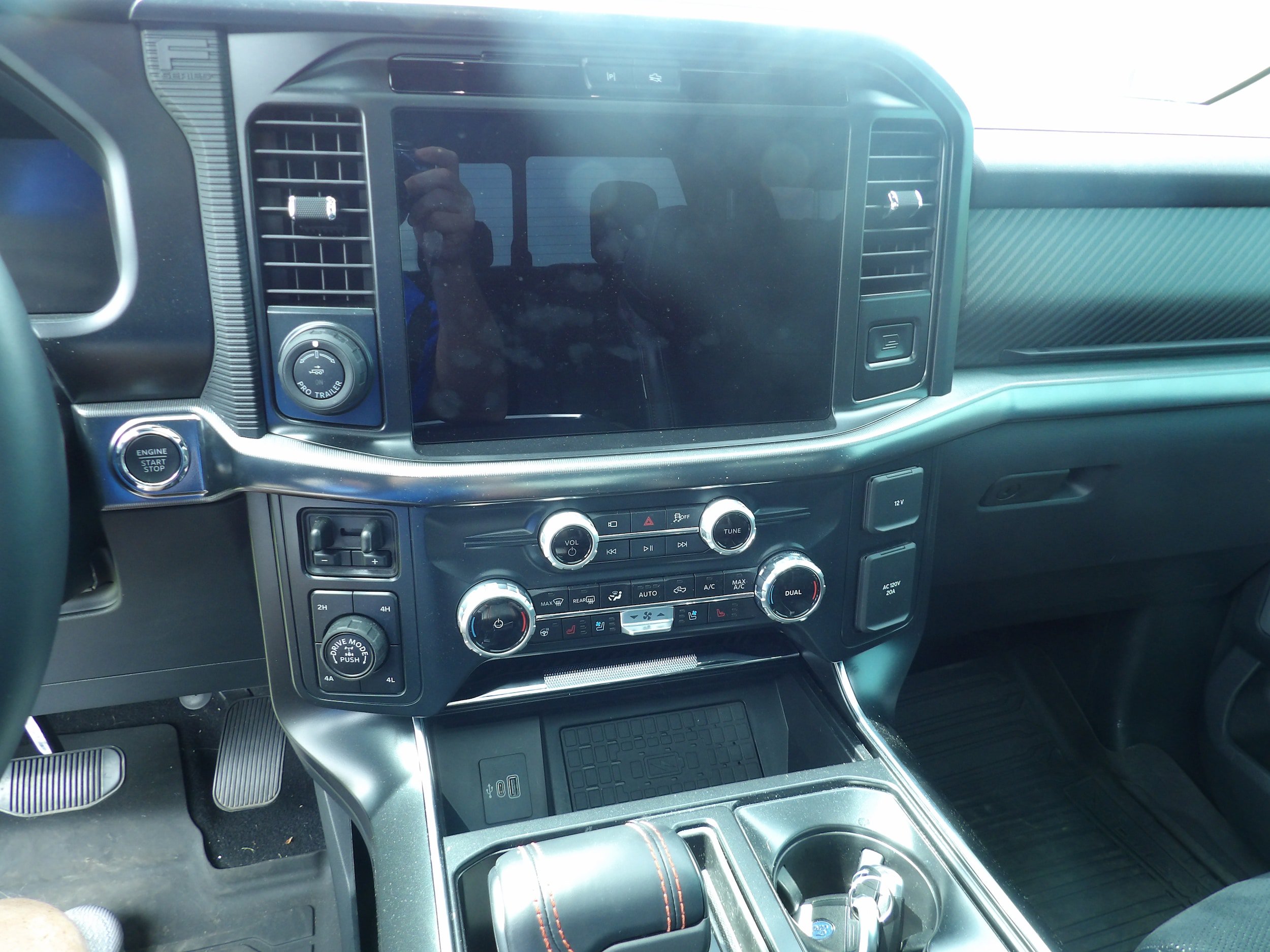Used 2025 Ford F150 Raptor AWD/4WD image 17