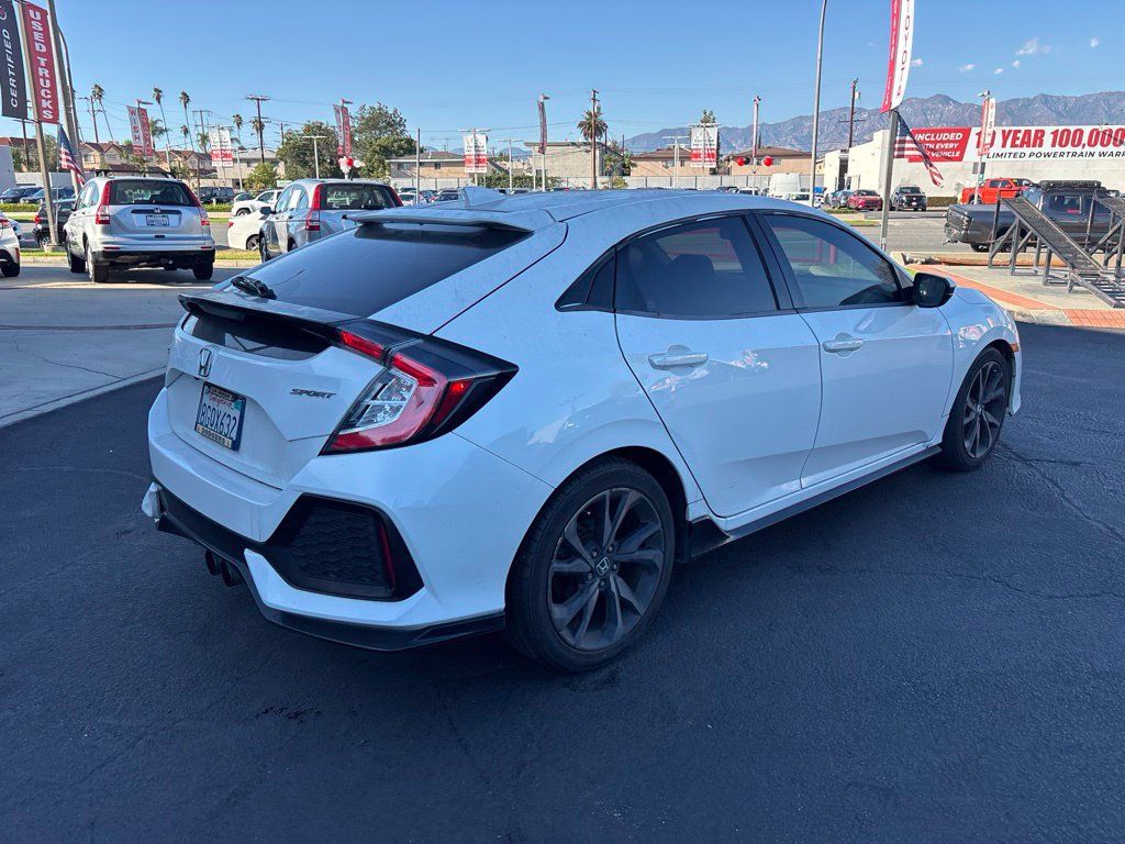 Used 2017 Honda Civic Sport image 4