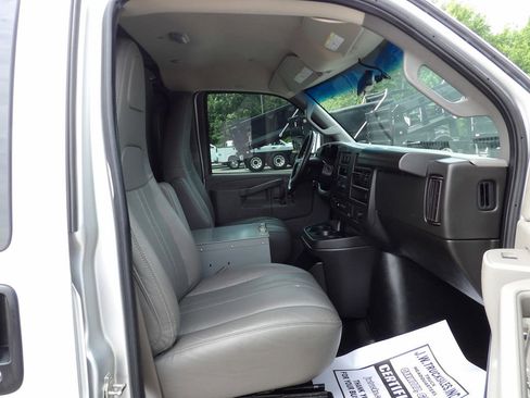 Used 2023 GMC Savana 2500 w/ Driver Convenience Package RWD image 34