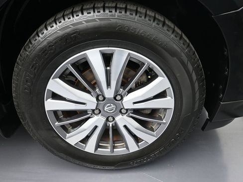 Used 2019 Nissan Pathfinder S FWD image 9