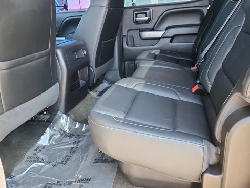 Used 2017 Chevrolet Silverado 1500 LTZ Z71 w/ LTZ Plus Package AWD/4WD image 11