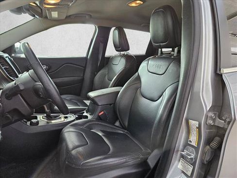Used 2016 Jeep Cherokee Limited AWD/4WD image 14