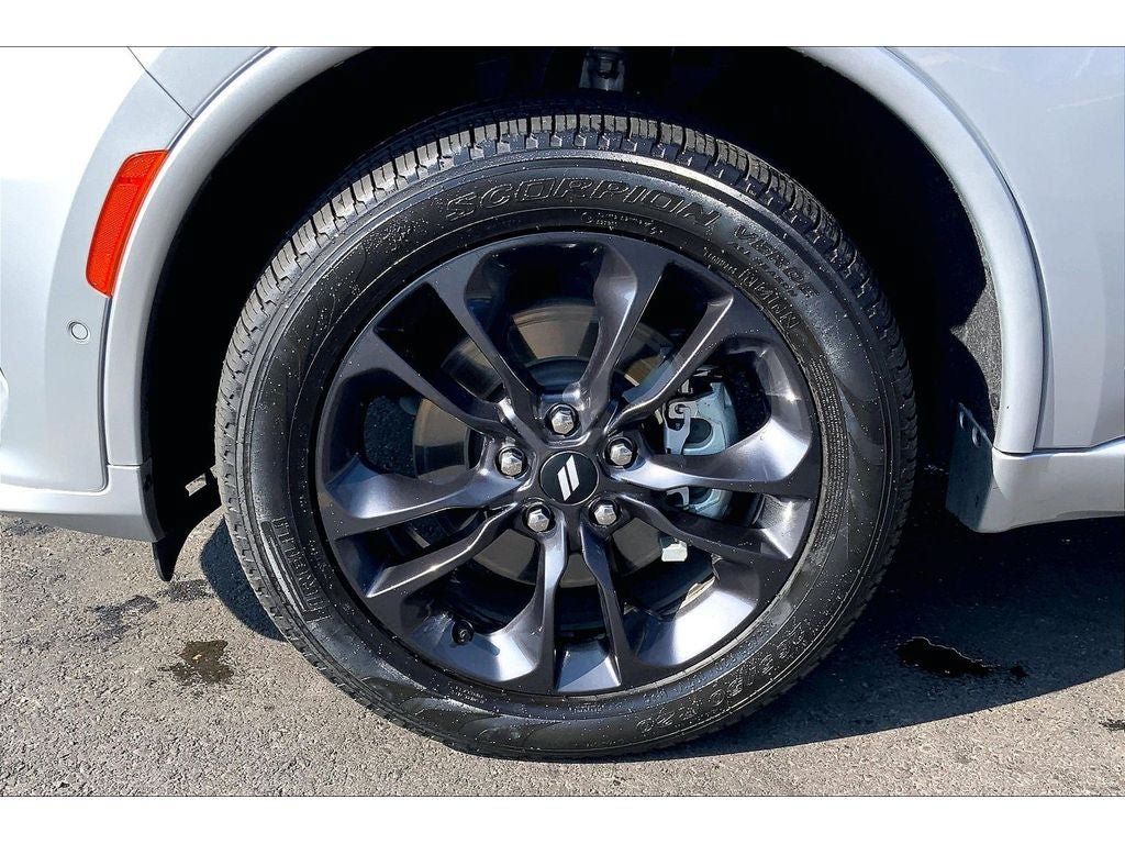 Used 2025 Dodge Durango GT AWD/4WD image 10