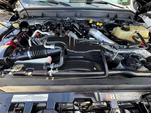 Used 2016 Ford F250 XLT w/ XLT Premium Package image 19