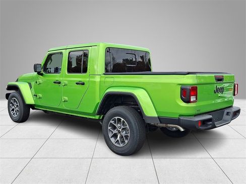 New 2025 Jeep Gladiator Sport image 4