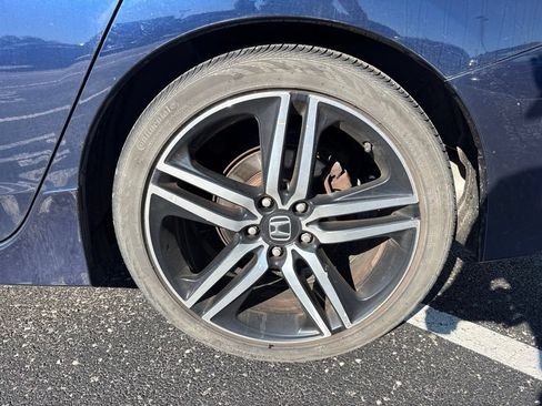 Used 2017 Honda Accord Sport image 5