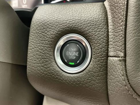 Used 2021 GMC Yukon Denali w/ Denali Premium Package AWD/4WD image 17