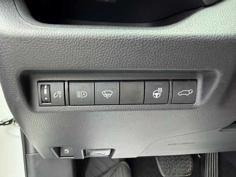 Used 2021 Toyota RAV4 XSE AWD/4WD image 28