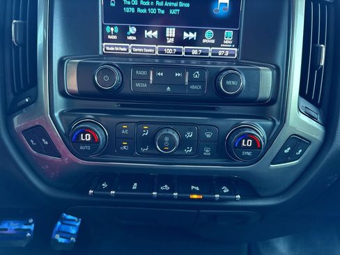 Used 2018 Chevrolet Silverado 1500 LT w/ Texas Edition AWD/4WD image 18