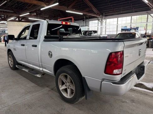 Used 2018 RAM 1500 Express w/ Express Value Package AWD/4WD image 2