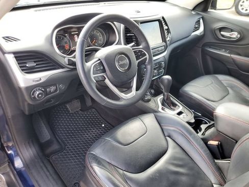 Used 2015 Jeep Cherokee Trailhawk w/ Comfort/Convenience Group AWD/4WD image 17