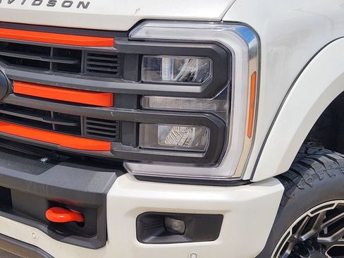 Used 2023 Ford F250 Lariat w/ Sport Appearance Package AWD/4WD image 10
