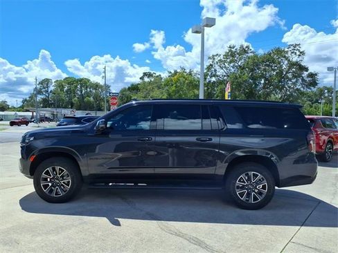 Used 2023 Chevrolet Suburban Z71 w/ Luxury Package image 4