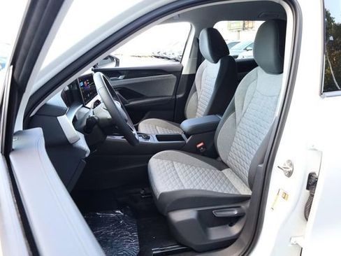 New 2025 Volkswagen Tiguan S image 8