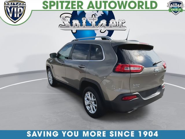 Used 2016 Jeep Cherokee Latitude w/ Cold Weather Group AWD/4WD image 6
