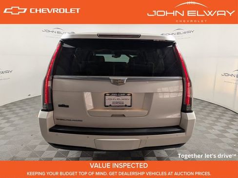 Used 2015 Cadillac Escalade ESV Luxury image 4