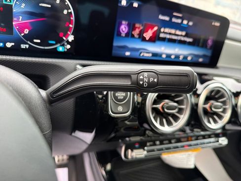 Used 2025 Mercedes-Benz CLA 250 4MATIC image 23