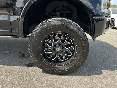 Used 2018 Ford F150 Lariat w/ Equipment Group 502A Luxury AWD/4WD image 33