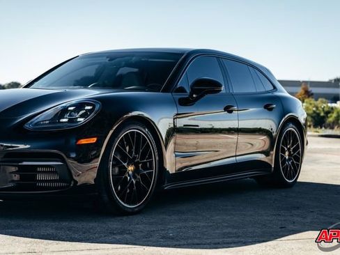 Used 2018 Porsche Panamera 4S image 42