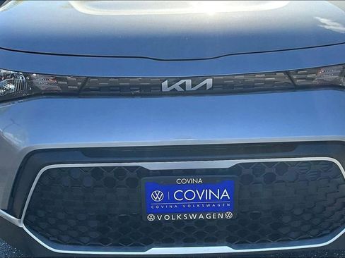 Used 2025 Kia Soul LX w/ LX Technology Package FWD image 30