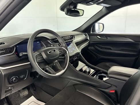Certified 2023 Jeep Grand Cherokee Altitude AWD/4WD image 19