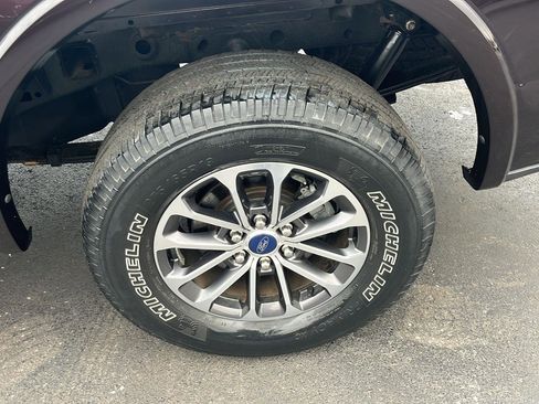 Used 2019 Ford F150 XLT w/ Equipment Group 302A Luxury image 34