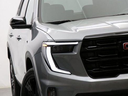 New 2025 GMC Acadia Elevation w/ Elevation Premium Package AWD/4WD image 4