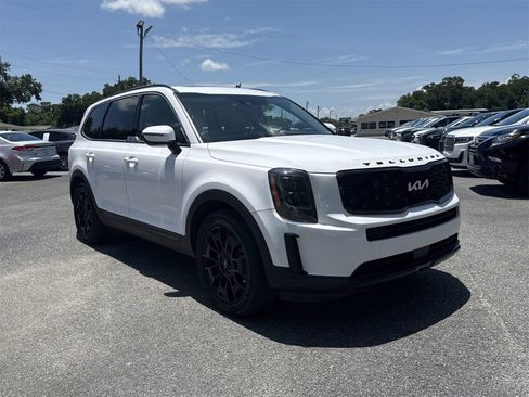 Used 2022 Kia Telluride EX w/ EX Premium Package image 7