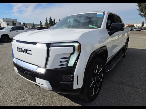 Used 2025 GMC Sierra EV Denali image 3