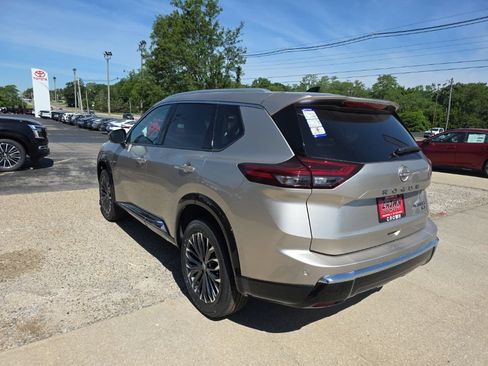 New 2026 Nissan Rogue Platinum w/ Platinum Premium Package AWD/4WD image 8