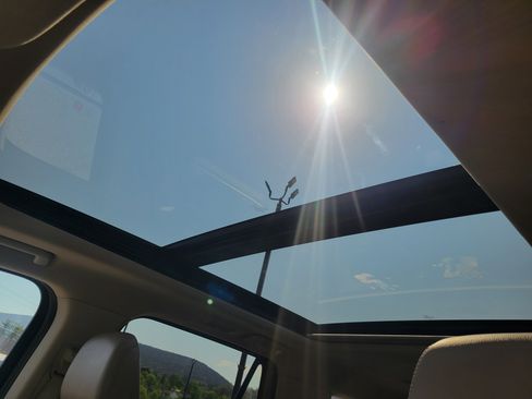 Used 2023 Ford Expedition Limited AWD/4WD image 10