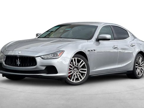 Used 2015 Maserati Ghibli image 2