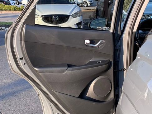 Used 2022 Hyundai Kona SEL w/ Convenience Package image 47