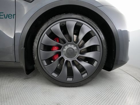 Used 2021 Tesla Model Y Performance image 20