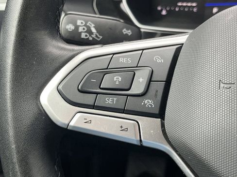 Used 2024 Volkswagen Jetta SE image 11