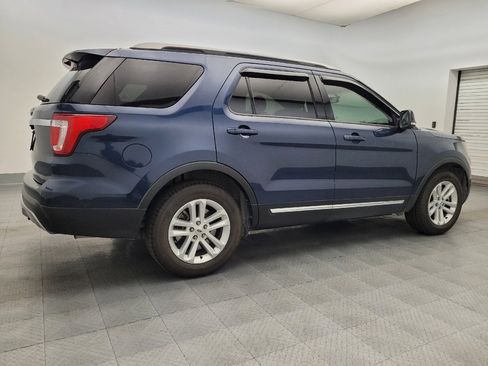 Used 2017 Ford Explorer XLT w/ Equipment Group 201A image 10