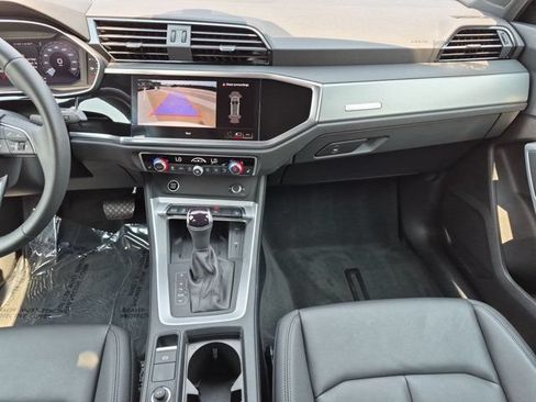 Certified 2025 Audi Q3 2.0T Premium w/ Convenience Package AWD/4WD image 13