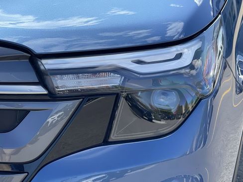 Certified 2025 Subaru Forester Premium AWD/4WD image 16