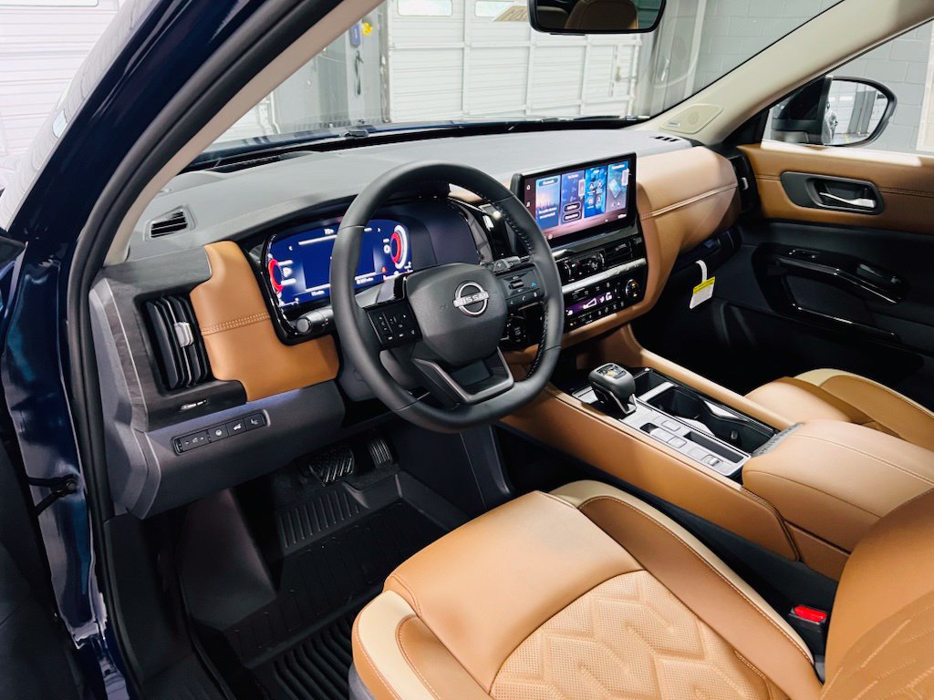 New 2026 Nissan Pathfinder Platinum FWD image 25