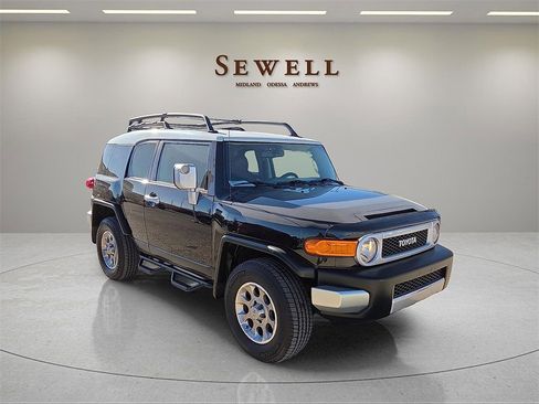 Used 2011 Toyota FJ Cruiser 4WD image 6