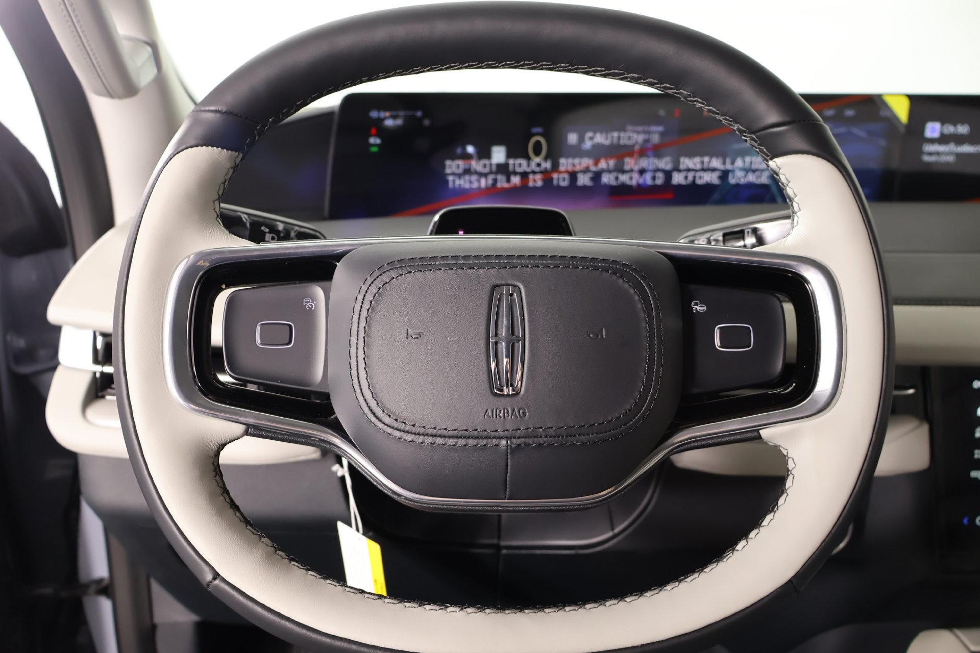 New 2026 Lincoln Navigator Premiere AWD/4WD image 3
