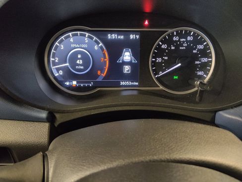 Used 2025 Nissan Versa SV FWD image 23